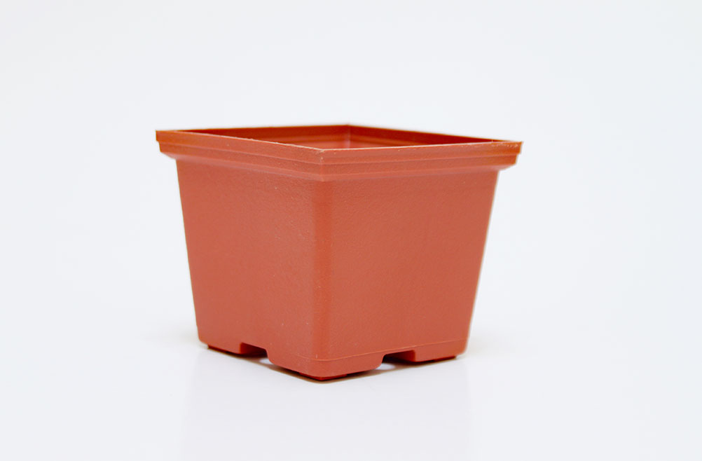 maceta-cuadrada-para-plantas-y-cultivos